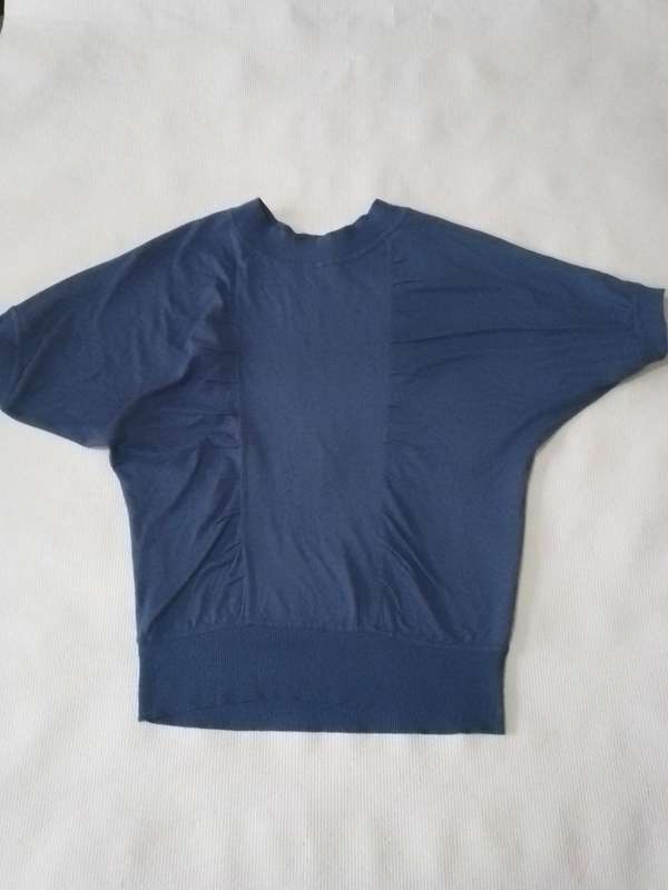 Ladies Top (Size L)