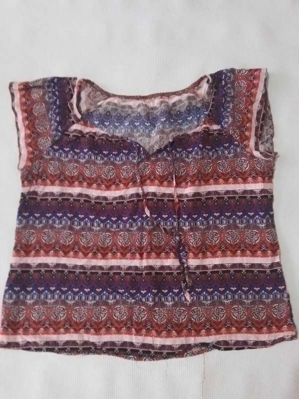 Ladies Top (Size XL)