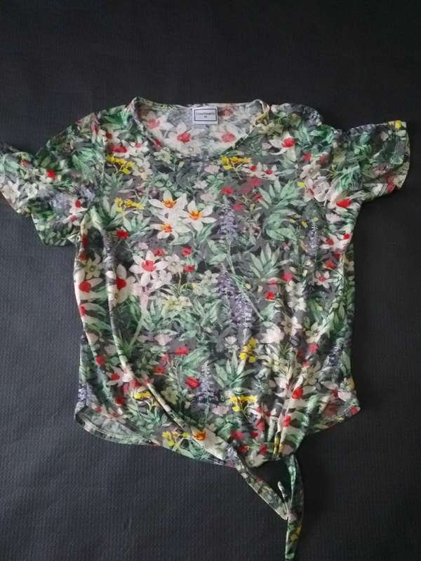 Ladies Top Contempo (Size 10)