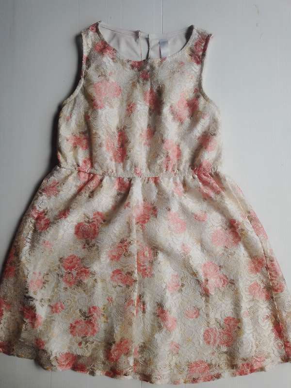 Girl Dress (Size 4-5years)