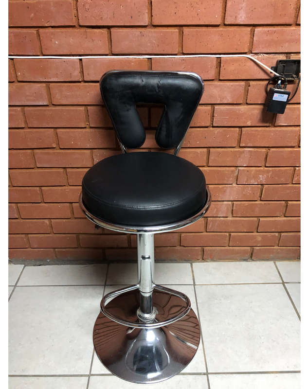 615 bar stool black