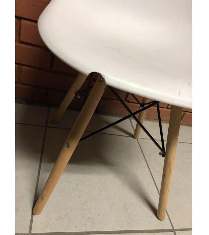 A304 Chair - Emma Wooden Leg White Dining Chair - Secondhand/Demo Unit !!!!!!!1