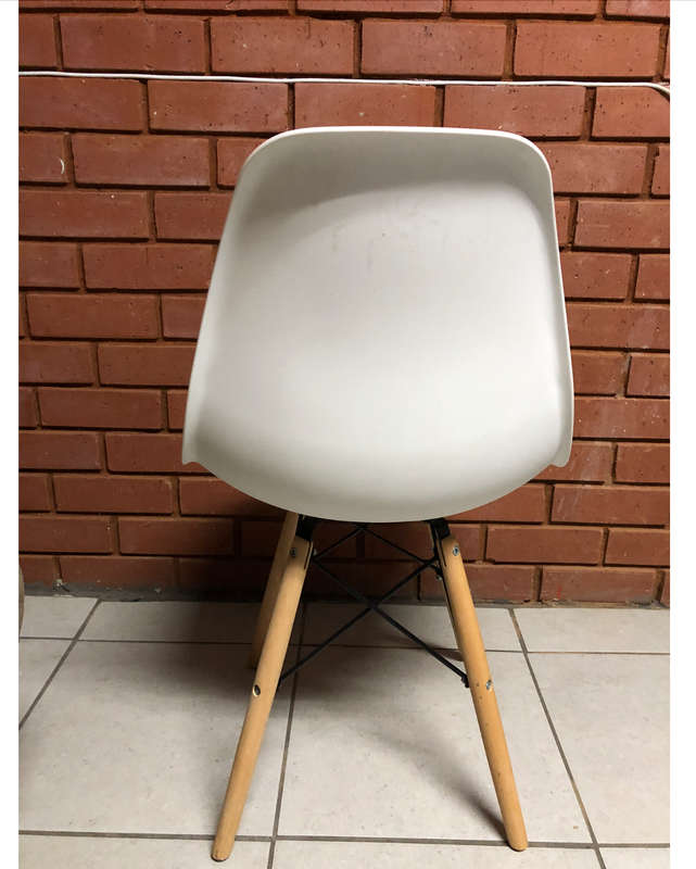 A304 Chair - Emma Wooden Leg White Dining Chair