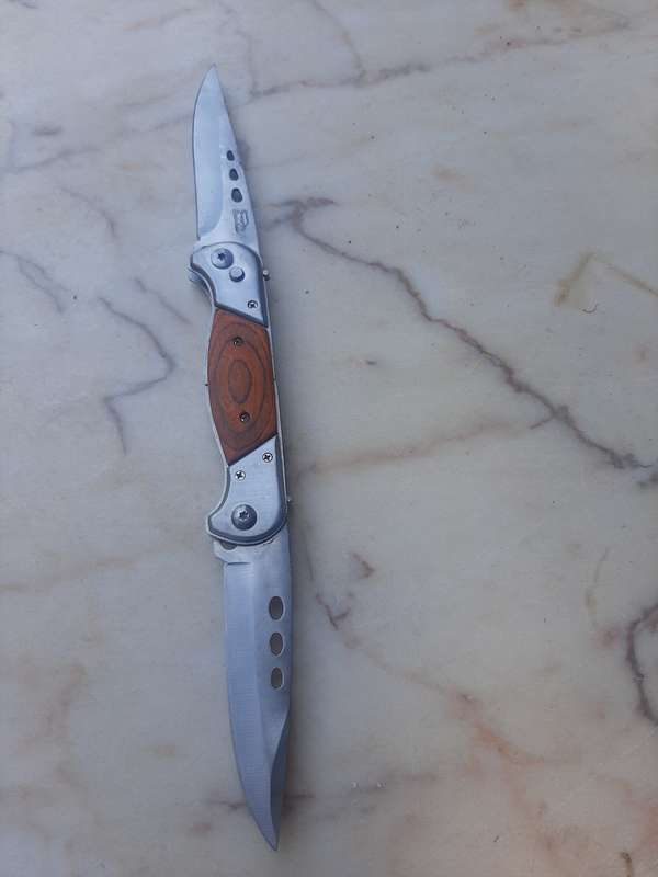 Hunting knife