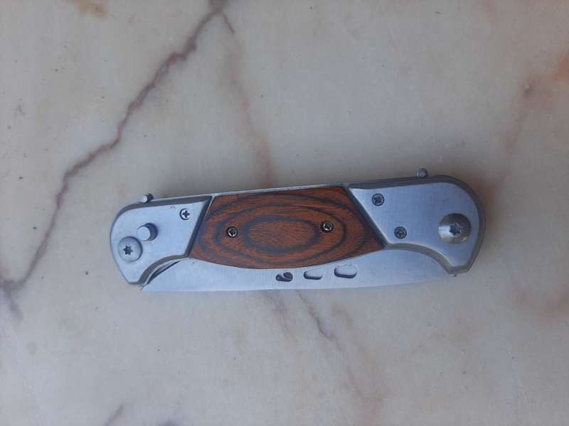 Hunting knife