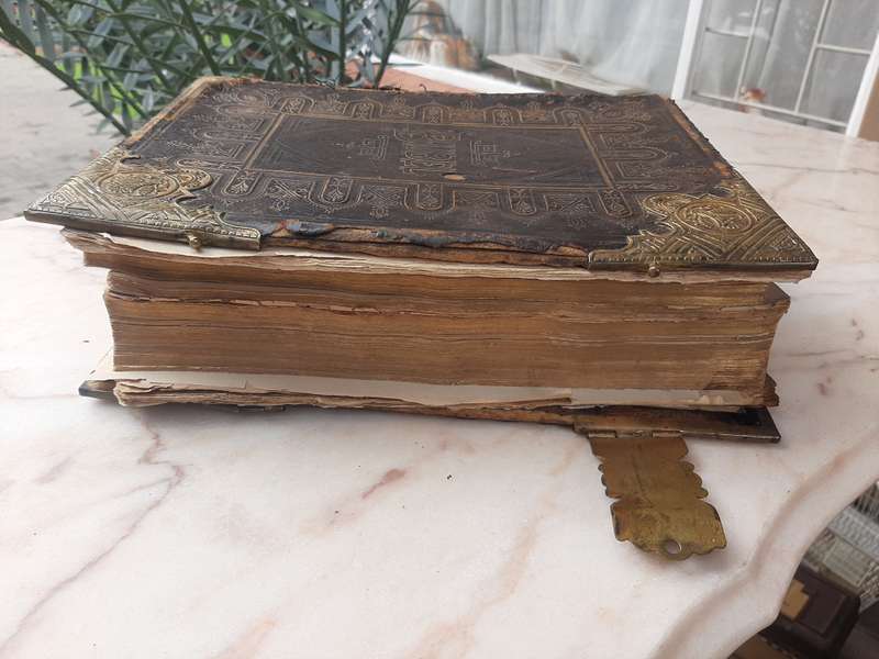 Antique 1881 nederland bybel