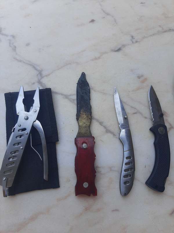 Assorted knives