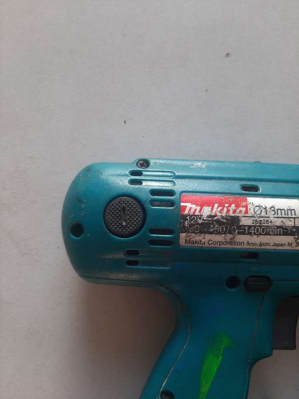 Makita battery dril and charger