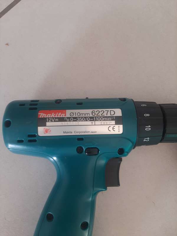 Makita battery dril