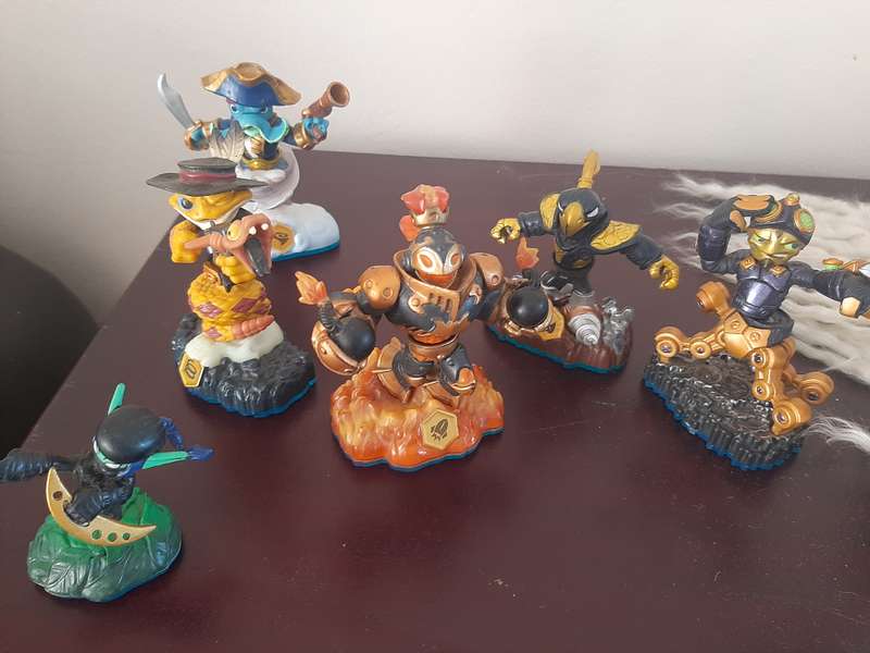 Skylander figures