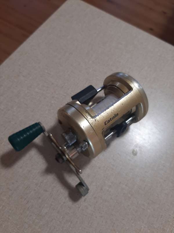 Shimano catala 400 fishing reel