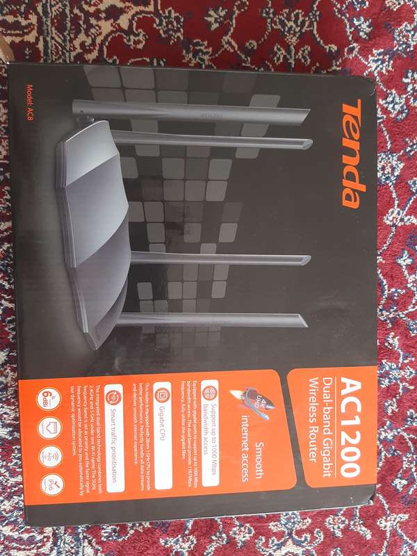 Tenda AC1200 router