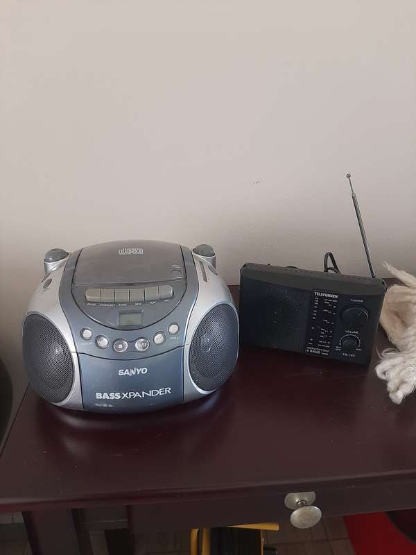 Radio & cd player