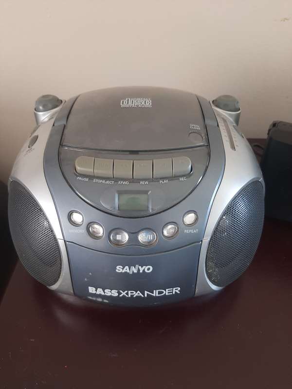 Radio & cd player
