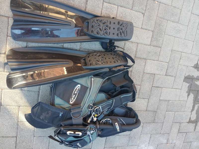 Diving equipment