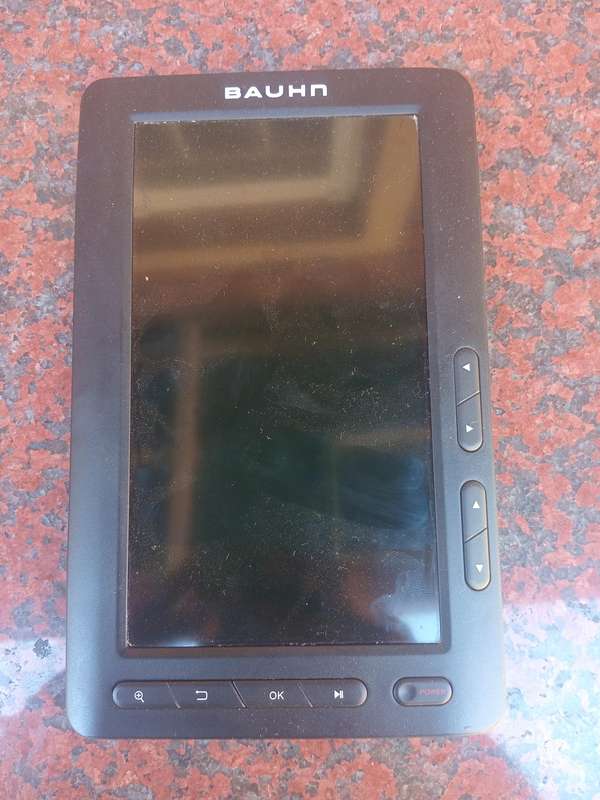 Bauhn 7"colour ebook reader