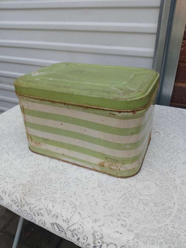 Vintage good hope bread bin