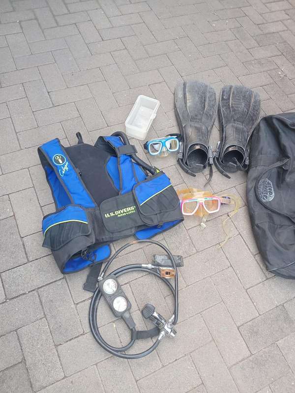 Diving equipment