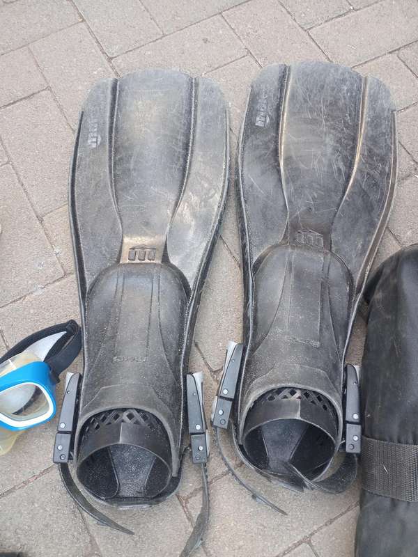 Diving equipment