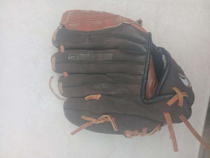Nike baseball mitt