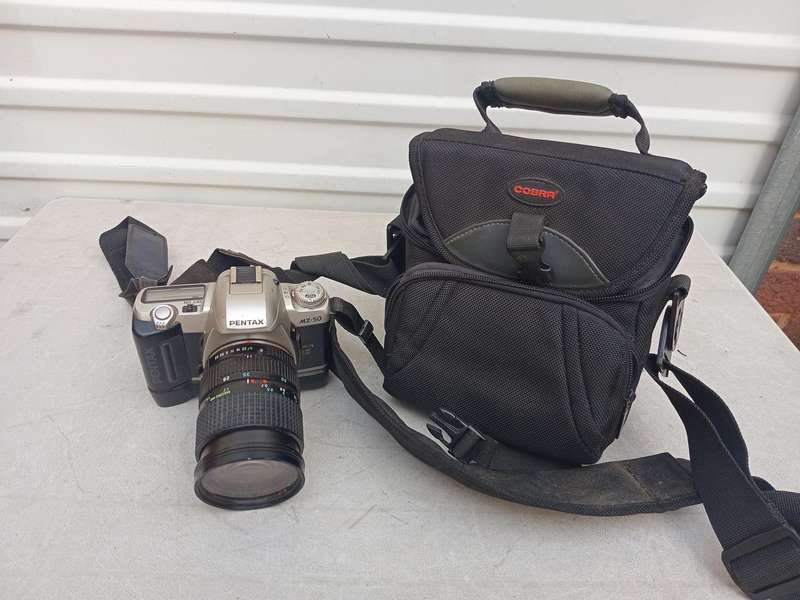 Pentax  MZ-50 camera