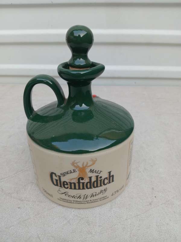 Glenfiddich Mary queen Scots whiskey bottle