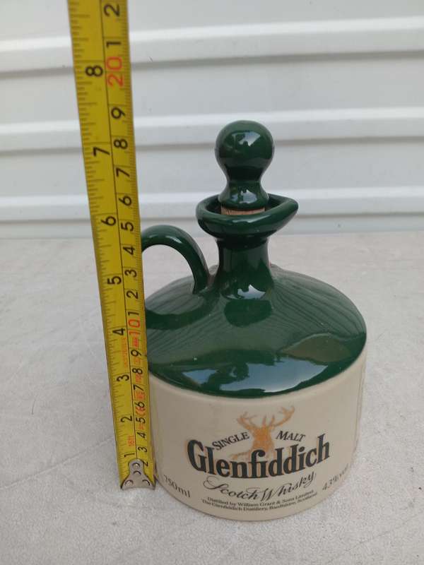 Glenfiddich Mary queen Scots whiskey bottle
