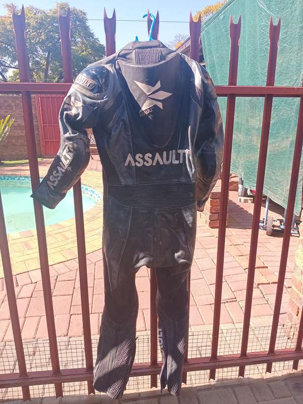 Assault racing suit