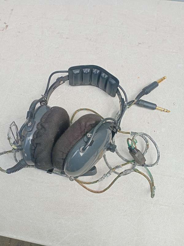 Aviation headset