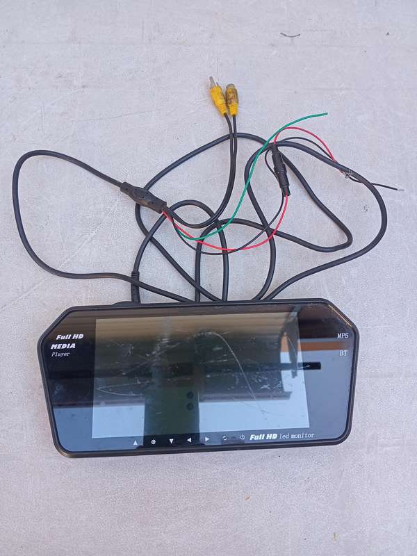 Full HD media player car monitor