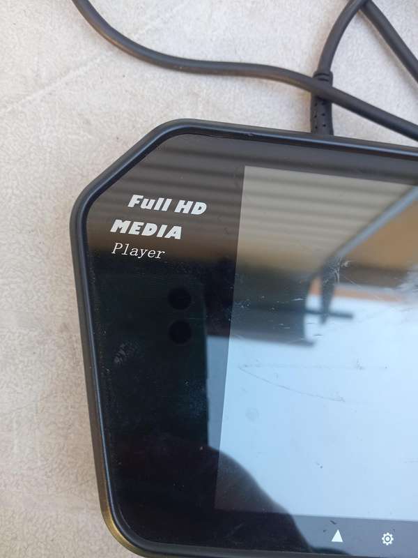 Full HD media player car monitor