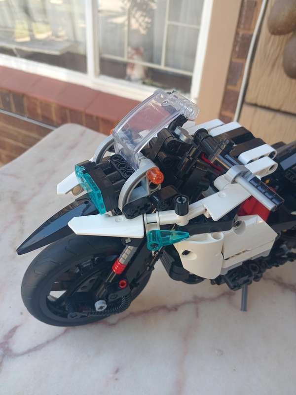 Building blocks patrol motorcycle