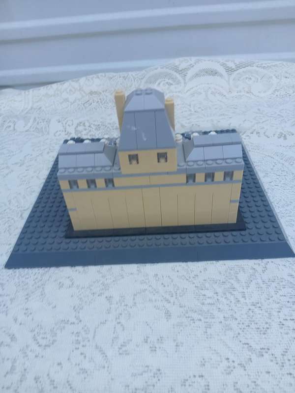Lego (like) architecture louvre