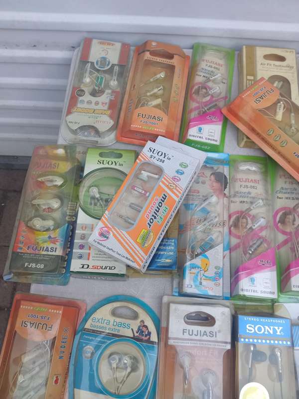 Assorted earphones