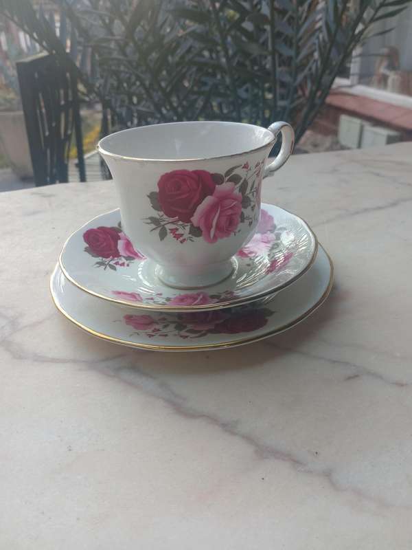 Vintage queen Anne trio