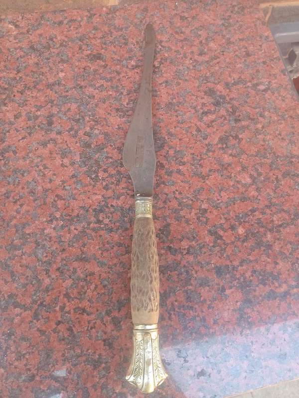 Vintage carfing knife