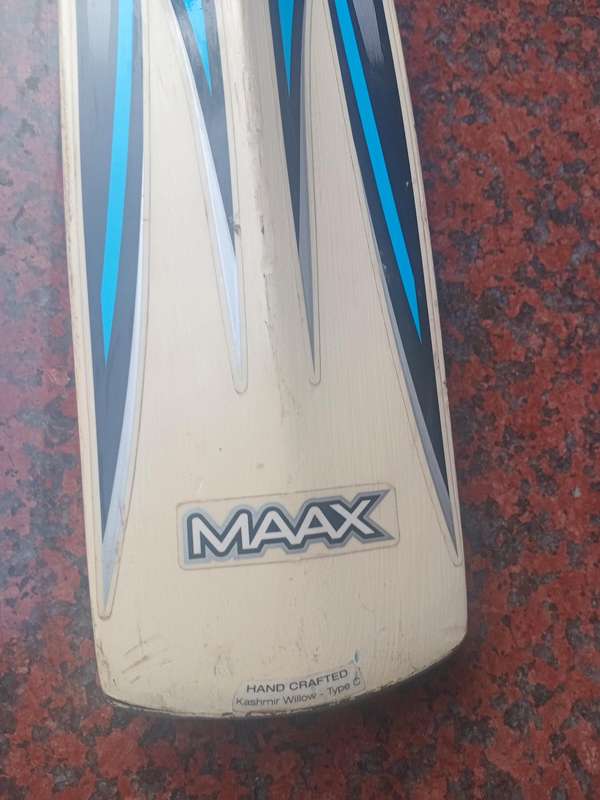 Gray -nicolls maax crieket bat