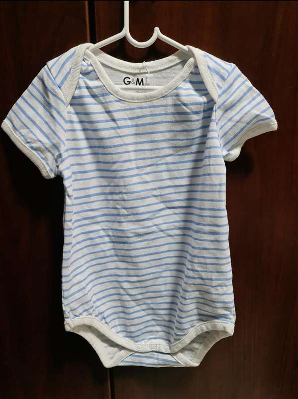 G&M baby grow