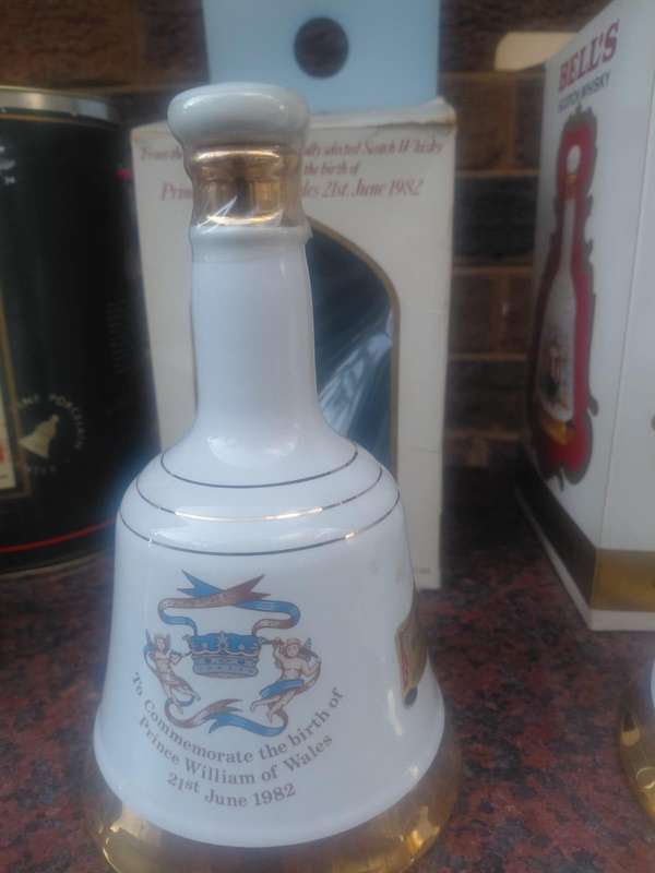 Assorted vintage whiskey decanter