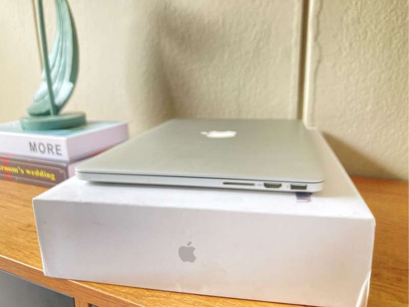 Apple MacBook Pro 13-inch (2015)  Retina | Core i7 | 16GB RAM | 128GB SSD