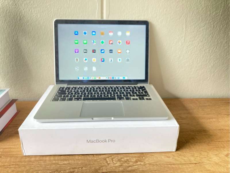 Apple MacBook Pro 13-inch (2015)  Retina | Core i7 | 16GB RAM | 128GB SSD