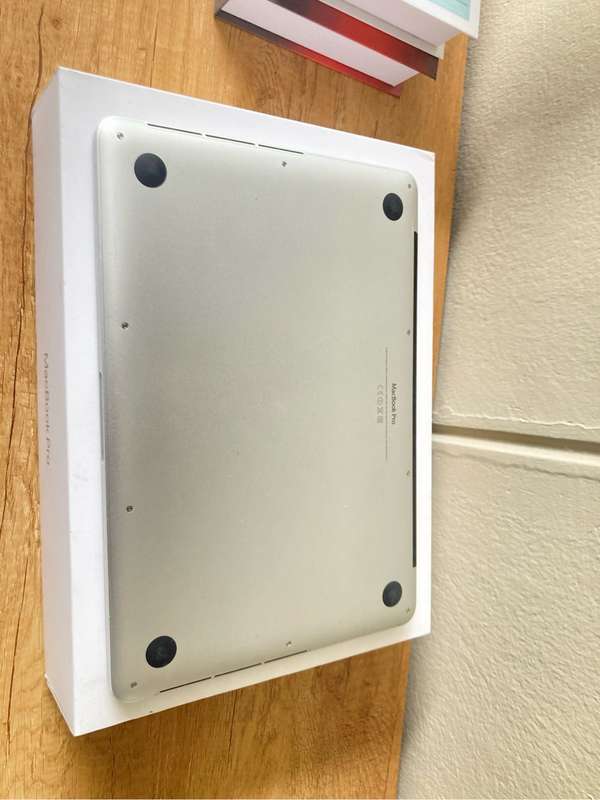 Apple MacBook Pro 13-inch (2015)  Retina | Core i7 | 16GB RAM | 128GB SSD