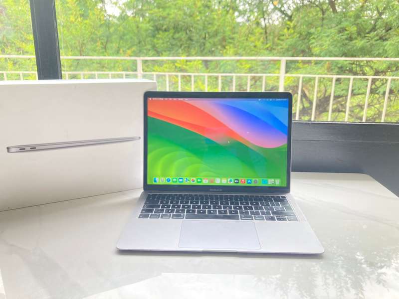 2020 Apple Macbook Air M1 Chip 8GB RAM unified Memory 256GB SSD Storage Space Grey