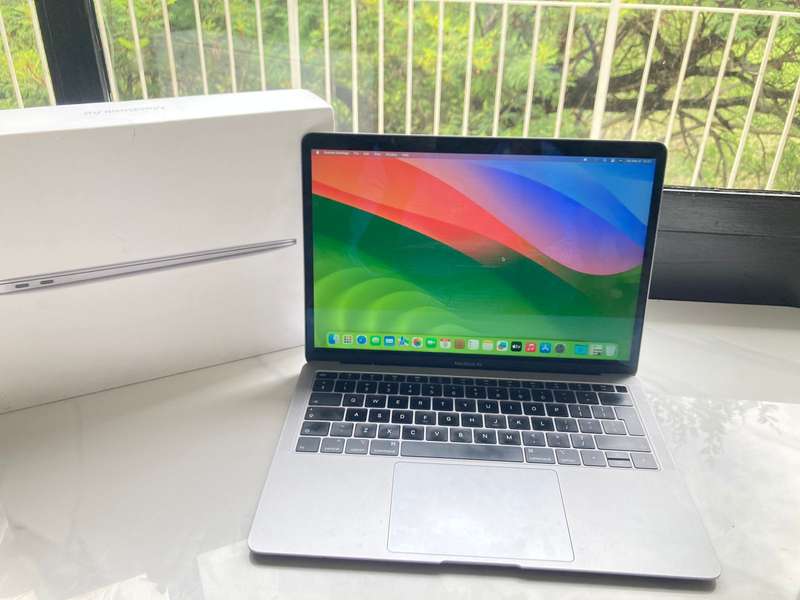 2020 Apple Macbook Air M1 Chip 8GB RAM unified Memory 256GB SSD Storage Space Grey