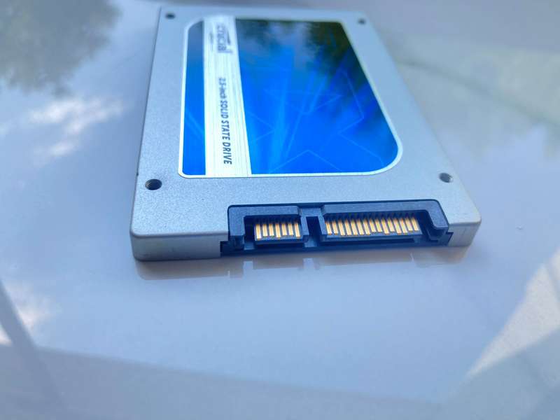 Crucial CT512MX100SSD1 MX100 512GB 2.5" SATA III 6GB/s Solid State Drive