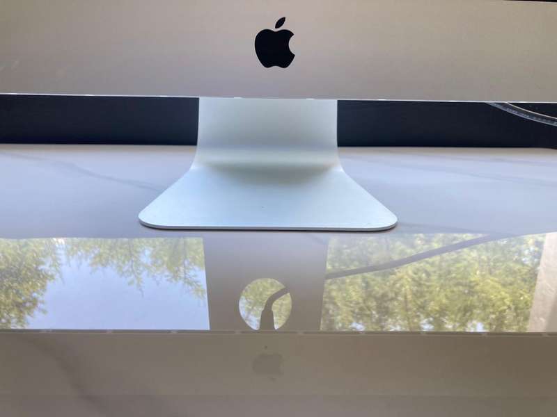 Apple iMac 21.5-inch (2013)  Core i5, 8GB RAM, 500GB Storage  Grade A+ Condition
