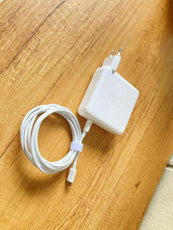 Genuine Apple 61W USB-C Power Adapter