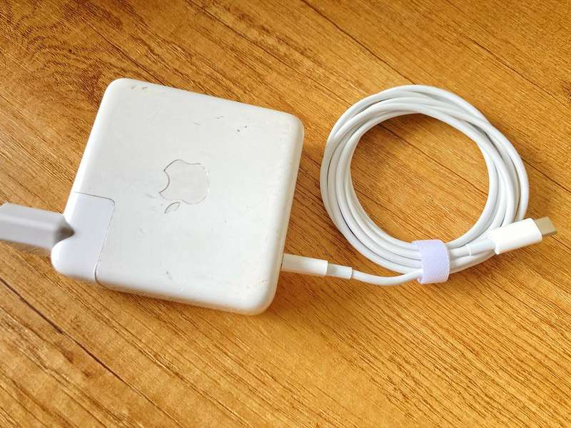 Genuine Apple 61W USB-C Power Adapter