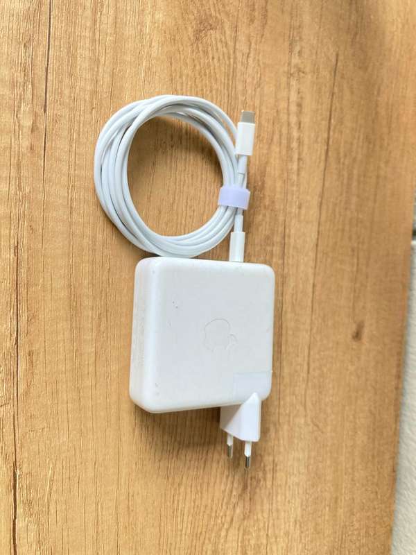 Genuine Apple 61W USB-C Power Adapter