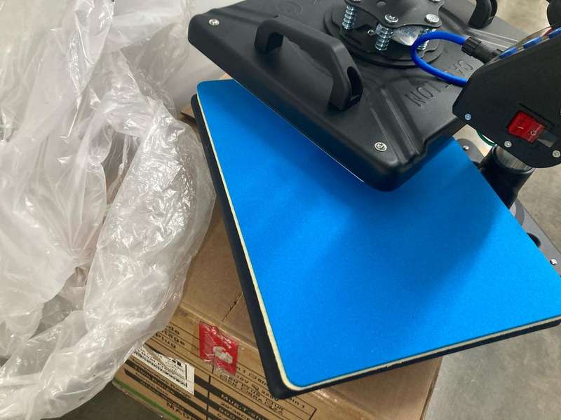 Brand New Heat Press Machine - Multifunctional Heat Transfer Sublimation Machine with 5 attachments